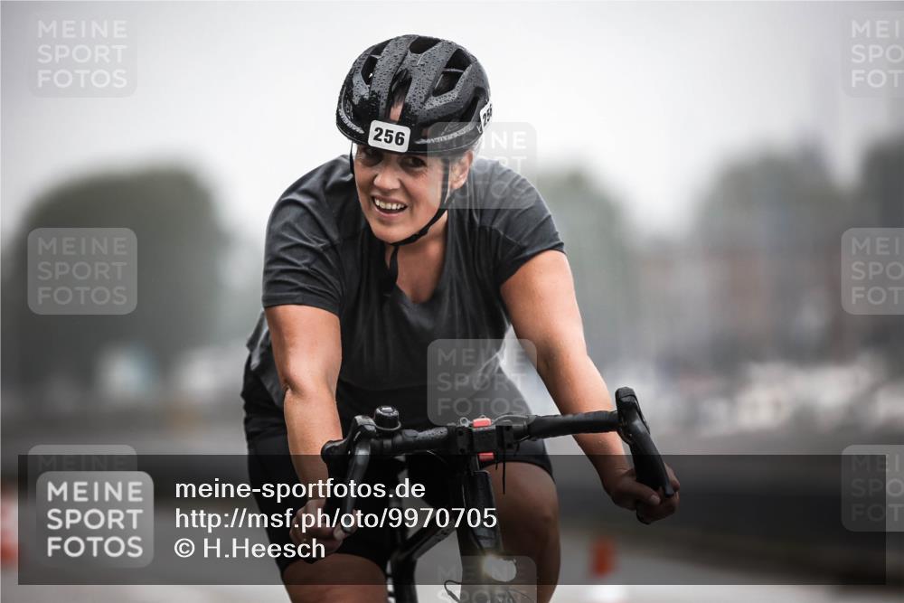 16.08.2026 - KN Förde Triathlon 2026 H.Heesch http://msf.ph/oto/9970705 16.08.2026 09:54:56 Radfahren 193, 199, 205, 247, 256 meine-sportfotos.de
