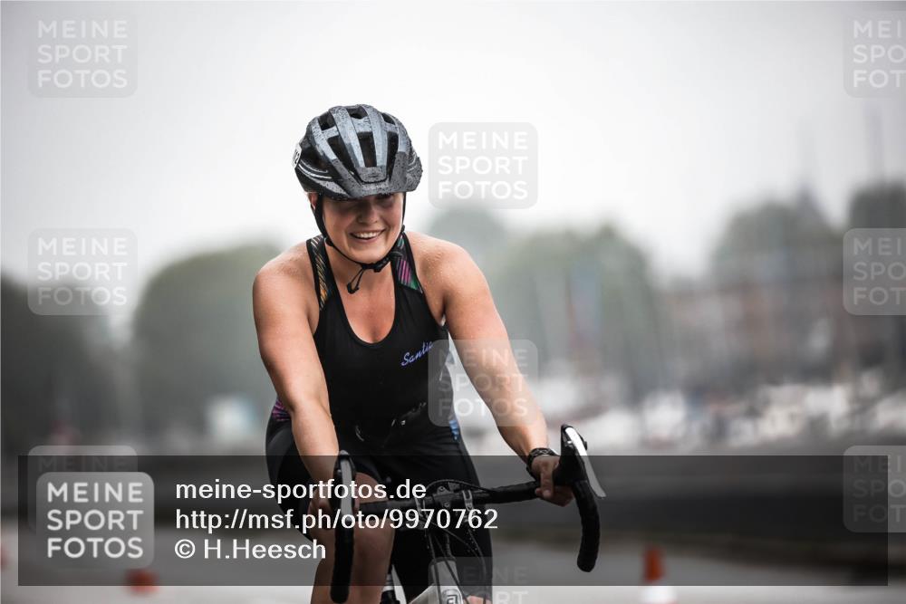 16.08.2026 - KN Förde Triathlon 2026 H.Heesch http://msf.ph/oto/9970762 16.08.2026 09:55:22 Radfahren 112, 223, 235, 240 meine-sportfotos.de
