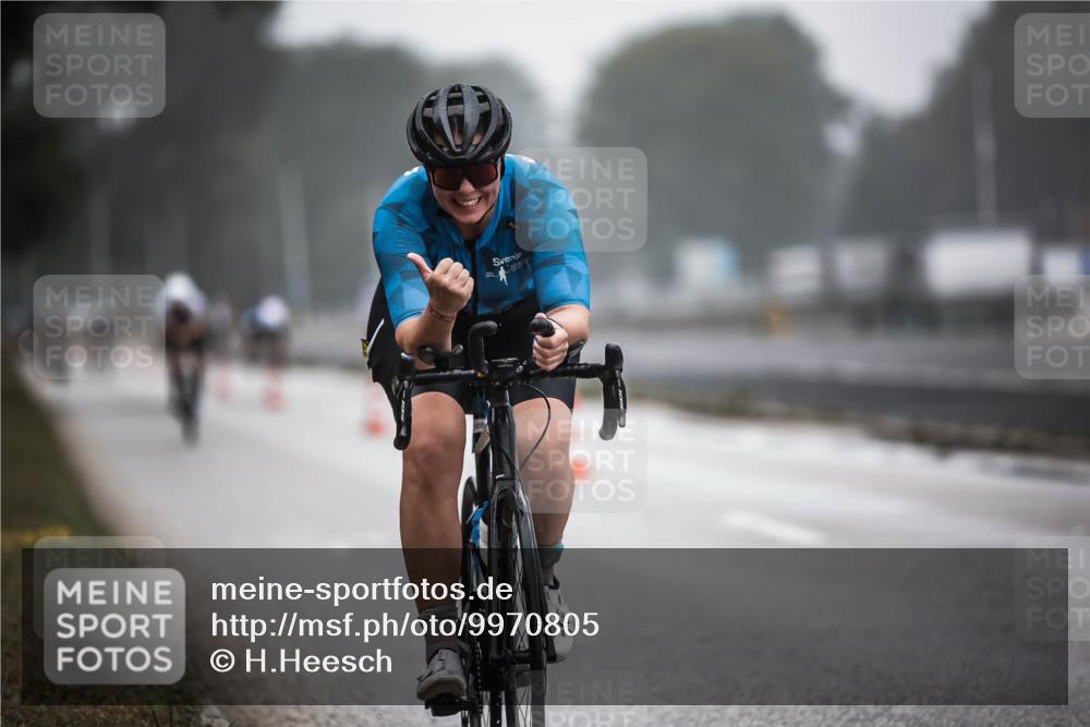 16.08.2026 - KN Förde Triathlon 2026 H.Heesch http://msf.ph/oto/9970805 16.08.2026 09:55:55 Radfahren 131, 216, 226 meine-sportfotos.de