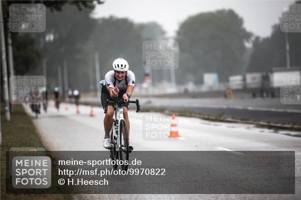 16.08.2026 - KN Förde Triathlon 2026 H.Heesch http://msf.ph/oto/9970822 16.08.2026 09:55:58 Radfahren 131, 216, 226 meine-sportfotos.de