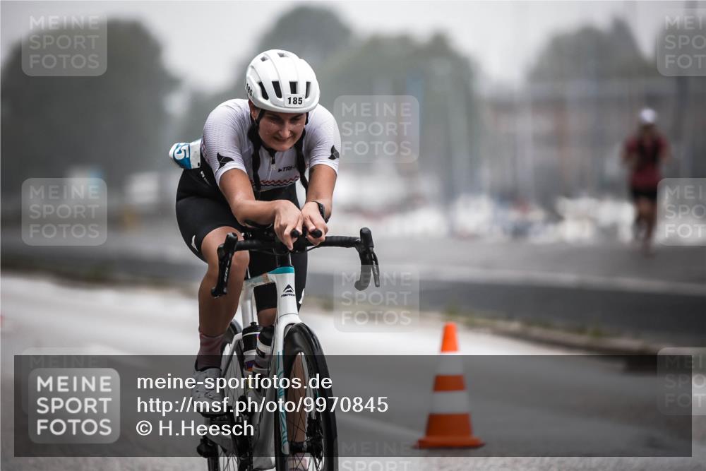 16.08.2026 - KN Förde Triathlon 2026 H.Heesch http://msf.ph/oto/9970845 16.08.2026 09:55:59 Radfahren 131, 216 meine-sportfotos.de