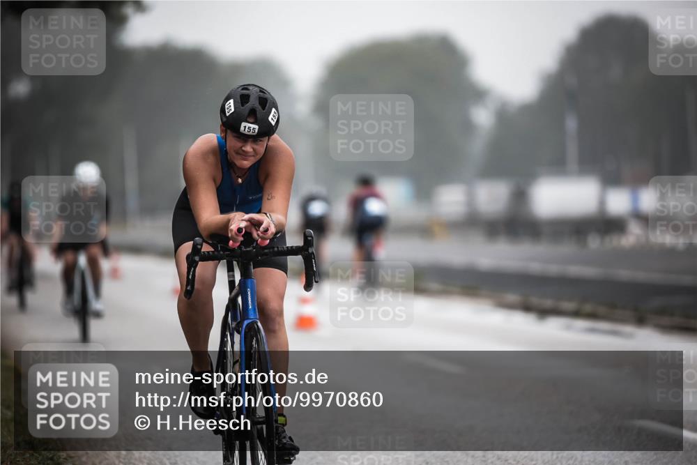 16.08.2026 - KN Förde Triathlon 2026 H.Heesch http://msf.ph/oto/9970860 16.08.2026 09:56:06 Radfahren 202, 229 meine-sportfotos.de