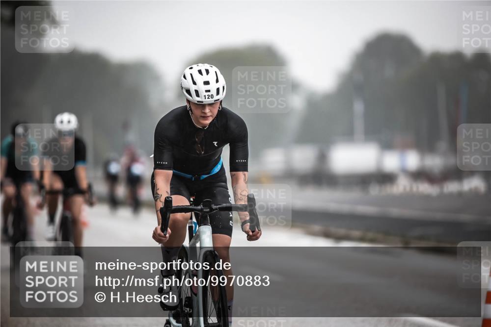 16.08.2026 - KN Förde Triathlon 2026 H.Heesch http://msf.ph/oto/9970883 16.08.2026 09:56:08 Radfahren 197, 202, 229 meine-sportfotos.de