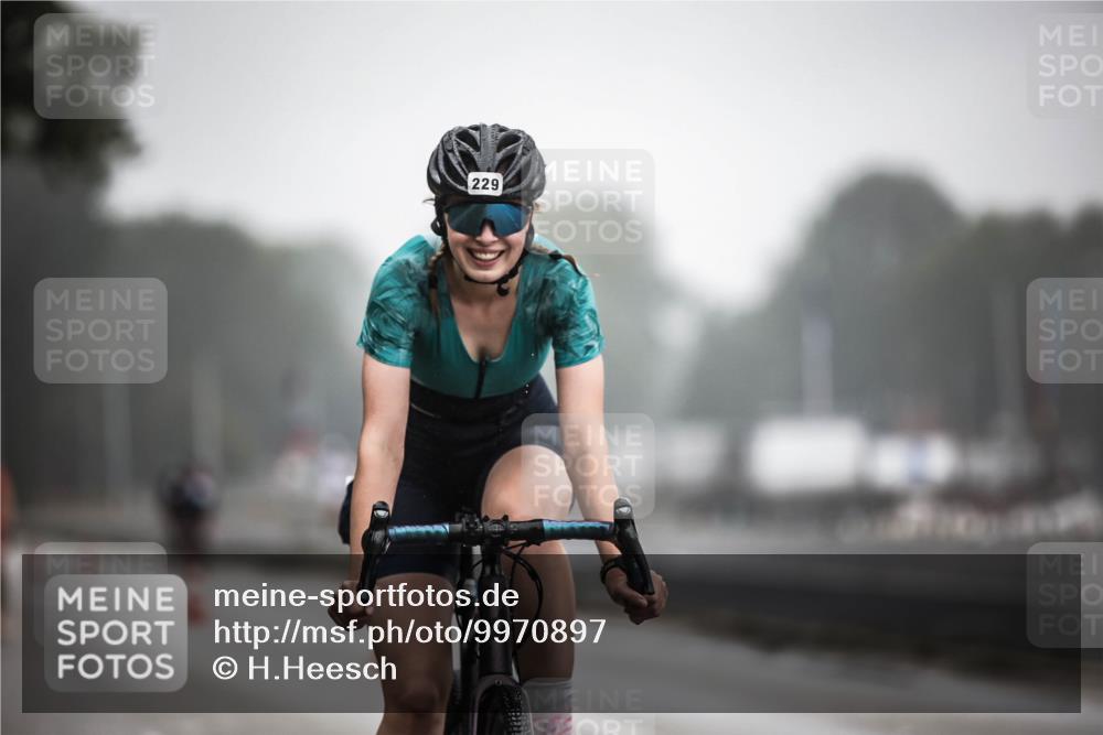 16.08.2026 - KN Förde Triathlon 2026 H.Heesch http://msf.ph/oto/9970897 16.08.2026 09:56:11 Radfahren 195, 197, 202, 229, 254, 805 meine-sportfotos.de