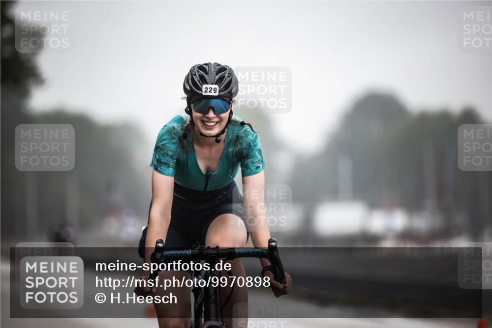 16.08.2026 - KN Förde Triathlon 2026 H.Heesch http://msf.ph/oto/9970898 16.08.2026 09:56:11 Radfahren 195, 197, 202, 229, 254, 805 meine-sportfotos.de