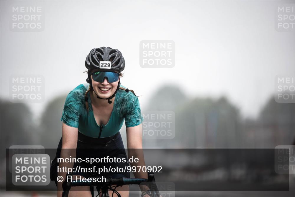 16.08.2026 - KN Förde Triathlon 2026 H.Heesch http://msf.ph/oto/9970902 16.08.2026 09:56:11 Radfahren 195, 197, 202, 229, 254, 805 meine-sportfotos.de