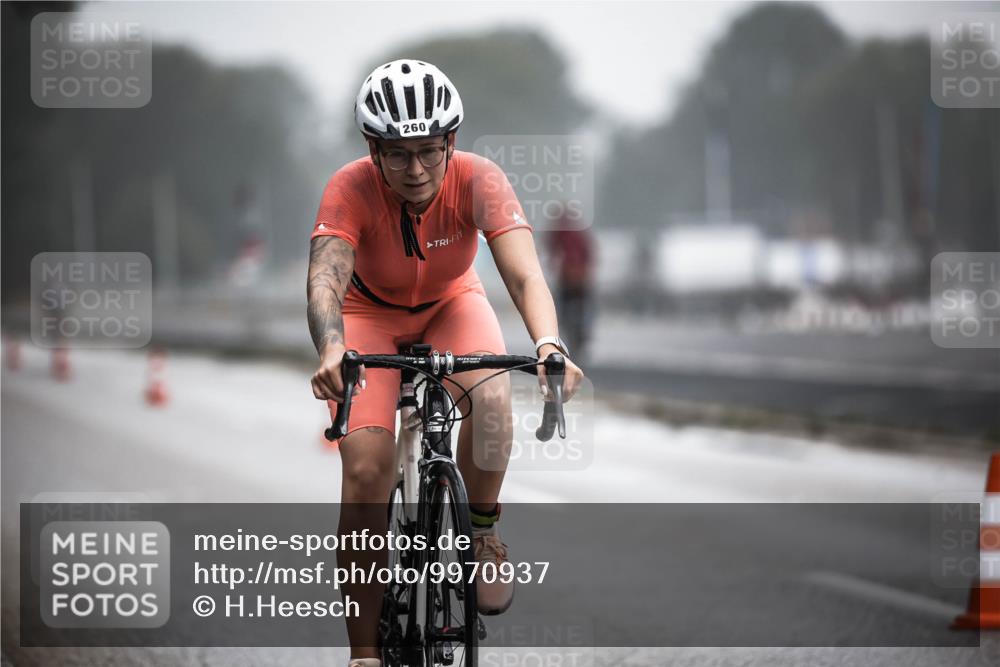 16.08.2026 - KN Förde Triathlon 2026 H.Heesch http://msf.ph/oto/9970937 16.08.2026 09:56:15 Radfahren 195, 197, 254, 260, 805 meine-sportfotos.de