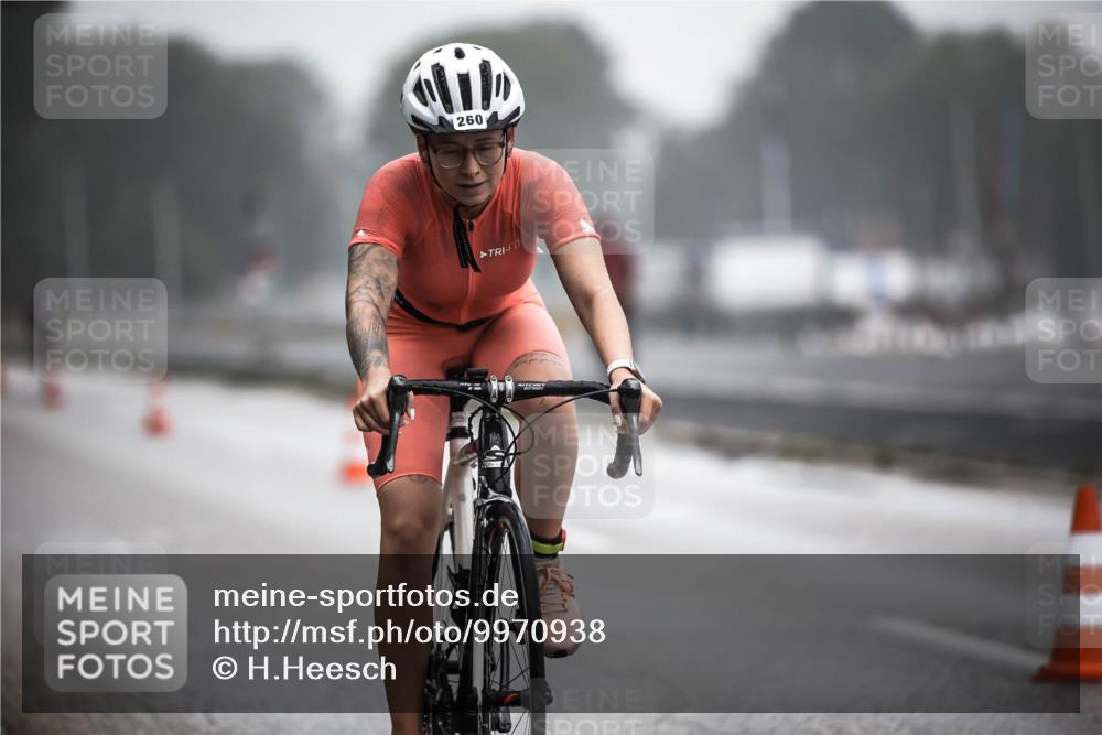 16.08.2026 - KN Förde Triathlon 2026 H.Heesch http://msf.ph/oto/9970938 16.08.2026 09:56:15 Radfahren 195, 197, 254, 260, 805 meine-sportfotos.de
