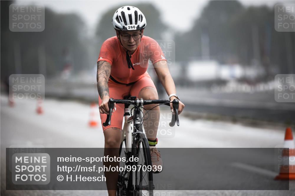 16.08.2026 - KN Förde Triathlon 2026 H.Heesch http://msf.ph/oto/9970939 16.08.2026 09:56:15 Radfahren 195, 197, 254, 260, 805 meine-sportfotos.de