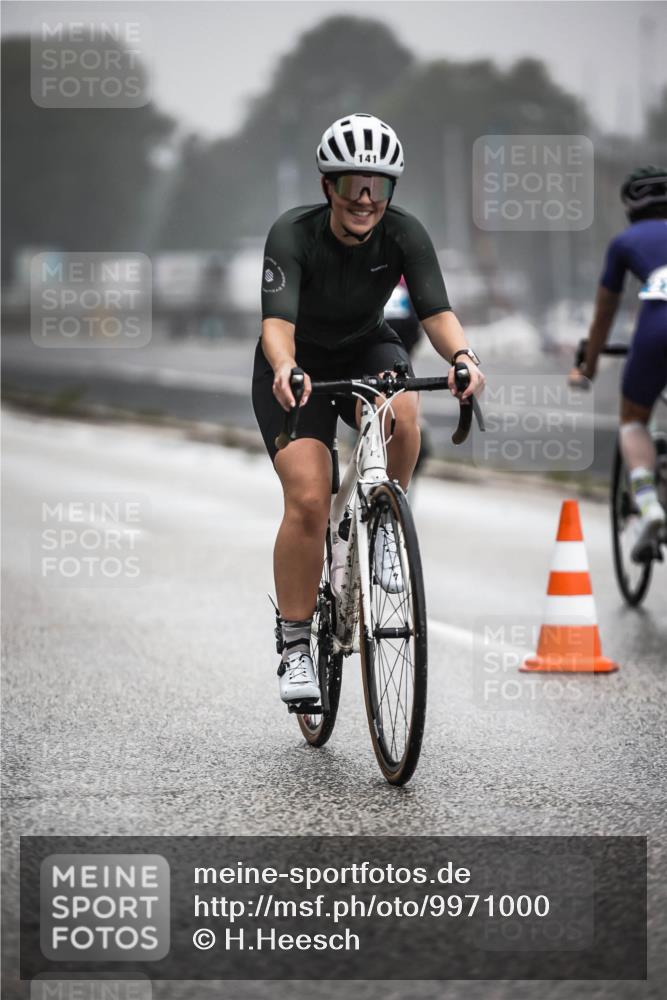 16.08.2026 - KN Förde Triathlon 2026 H.Heesch http://msf.ph/oto/9971000 16.08.2026 09:56:31 Radfahren 108, 137, 172 meine-sportfotos.de