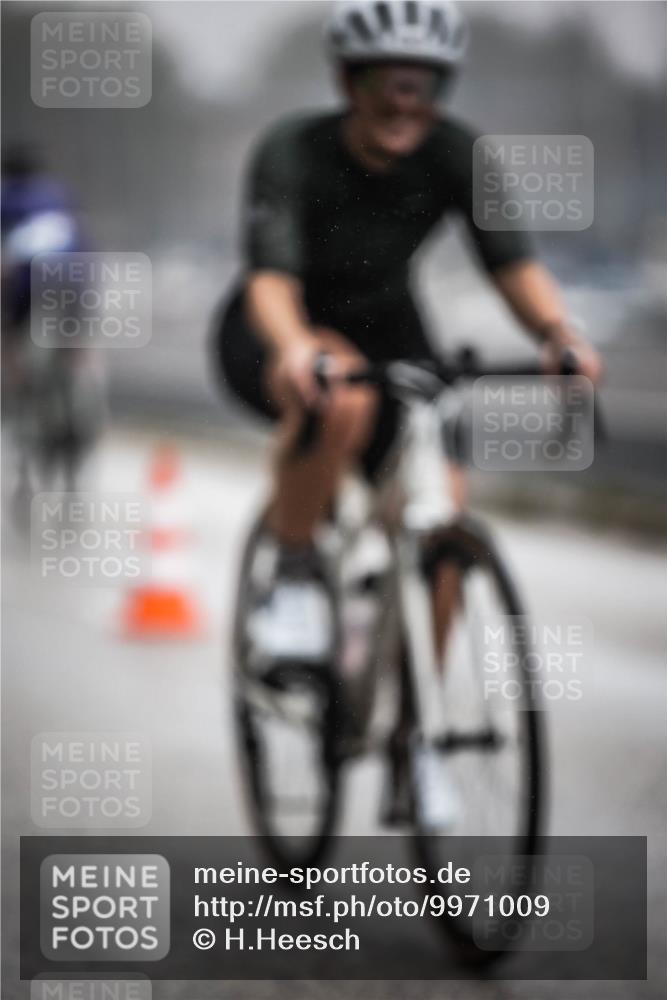 16.08.2026 - KN Förde Triathlon 2026 H.Heesch http://msf.ph/oto/9971009 16.08.2026 09:56:31 Radfahren 108, 137, 172 meine-sportfotos.de