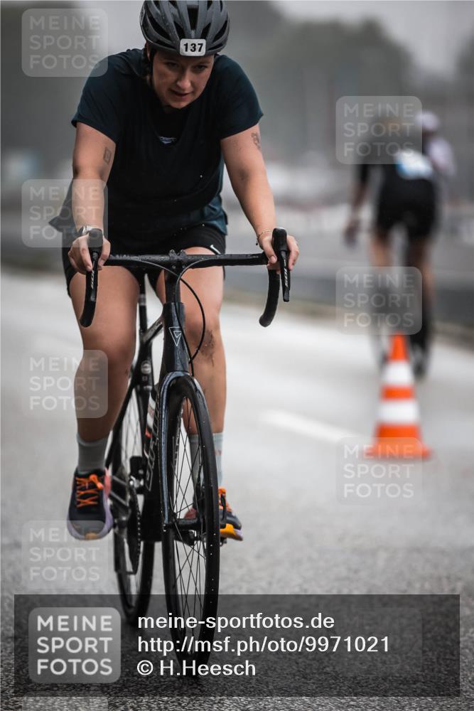 16.08.2026 - KN Förde Triathlon 2026 H.Heesch http://msf.ph/oto/9971021 16.08.2026 09:56:34 Radfahren 108, 137 meine-sportfotos.de