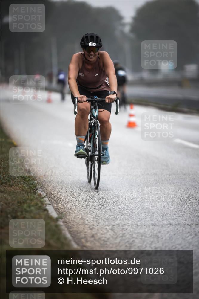 16.08.2026 - KN Förde Triathlon 2026 H.Heesch http://msf.ph/oto/9971026 16.08.2026 09:56:37 Radfahren 137, 175 meine-sportfotos.de