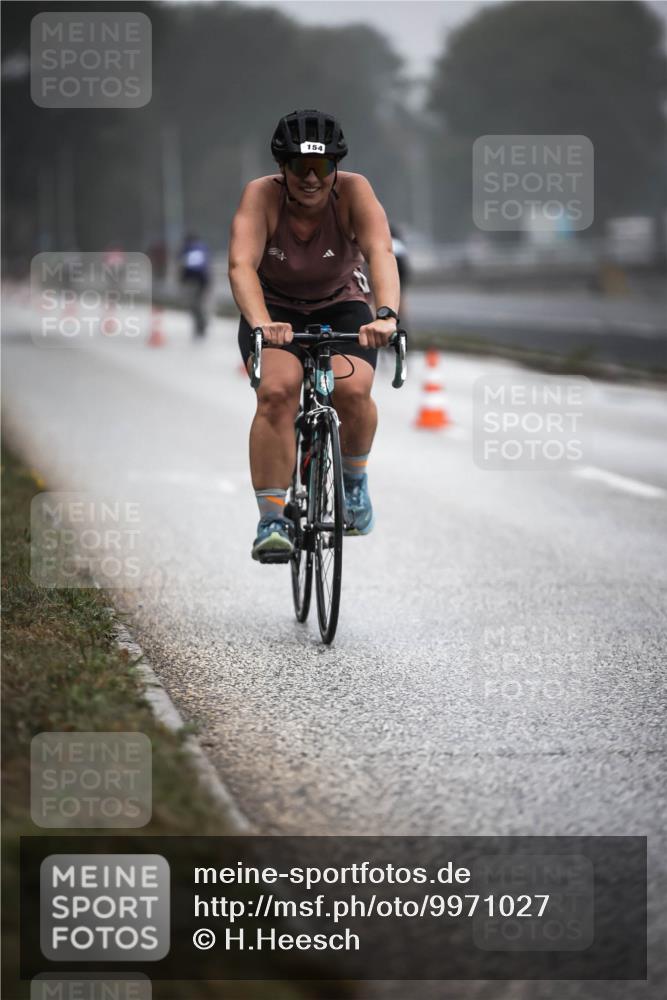 16.08.2026 - KN Förde Triathlon 2026 H.Heesch http://msf.ph/oto/9971027 16.08.2026 09:56:37 Radfahren 137, 175 meine-sportfotos.de