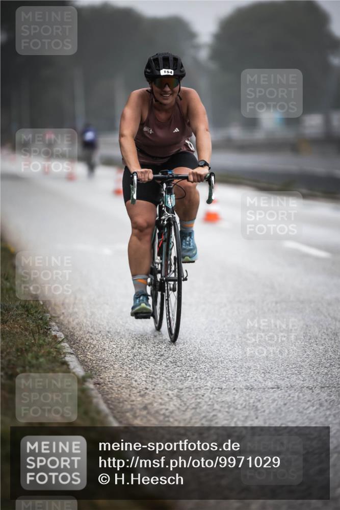 16.08.2026 - KN Förde Triathlon 2026 H.Heesch http://msf.ph/oto/9971029 16.08.2026 09:56:37 Radfahren 137, 175 meine-sportfotos.de