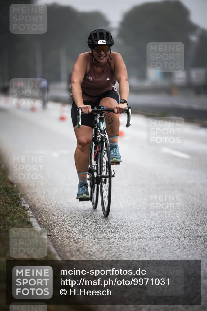 16.08.2026 - KN Förde Triathlon 2026 H.Heesch http://msf.ph/oto/9971031 16.08.2026 09:56:37 Radfahren 137, 175 meine-sportfotos.de