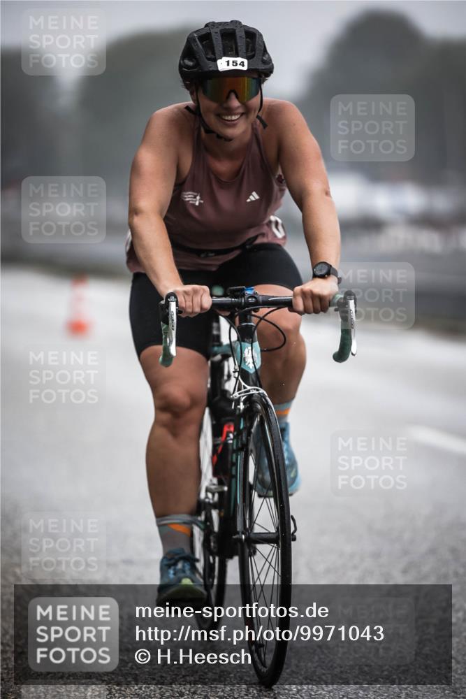 16.08.2026 - KN Förde Triathlon 2026 H.Heesch http://msf.ph/oto/9971043 16.08.2026 09:56:38 Radfahren 175 meine-sportfotos.de