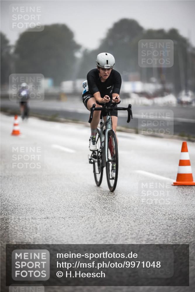 16.08.2026 - KN Förde Triathlon 2026 H.Heesch http://msf.ph/oto/9971048 16.08.2026 09:56:53 Radfahren 145, 153, 222 meine-sportfotos.de