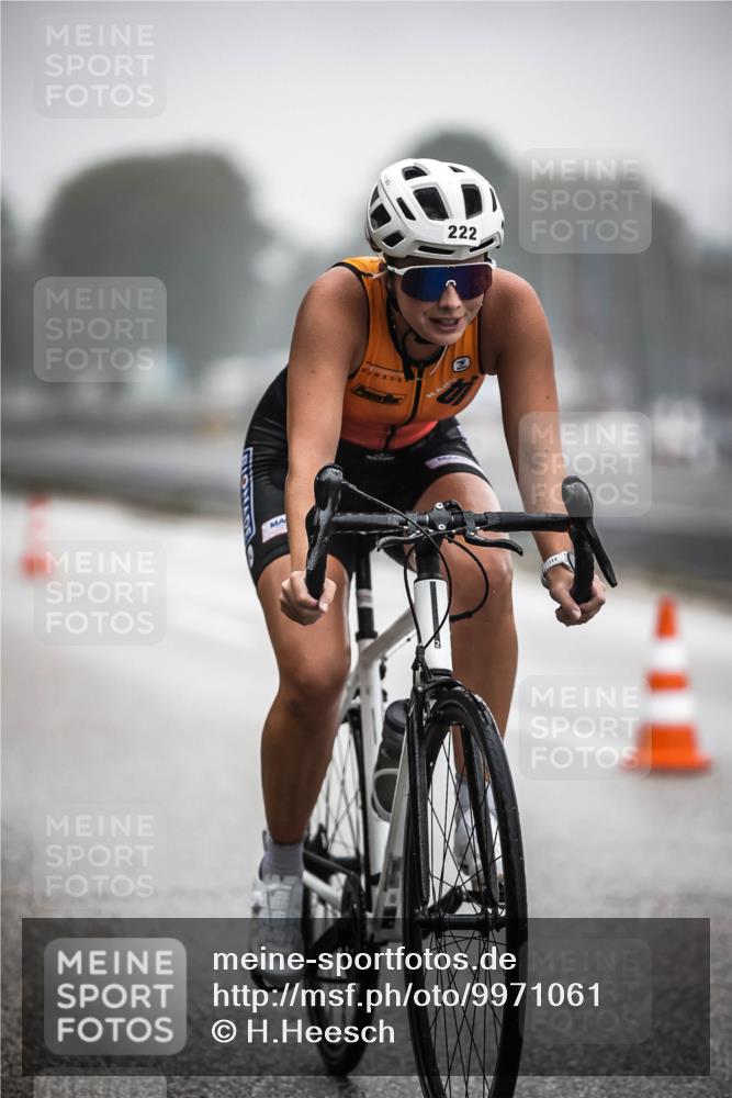 16.08.2026 - KN Förde Triathlon 2026 H.Heesch http://msf.ph/oto/9971061 16.08.2026 09:56:55 Radfahren 145, 153, 222 meine-sportfotos.de
