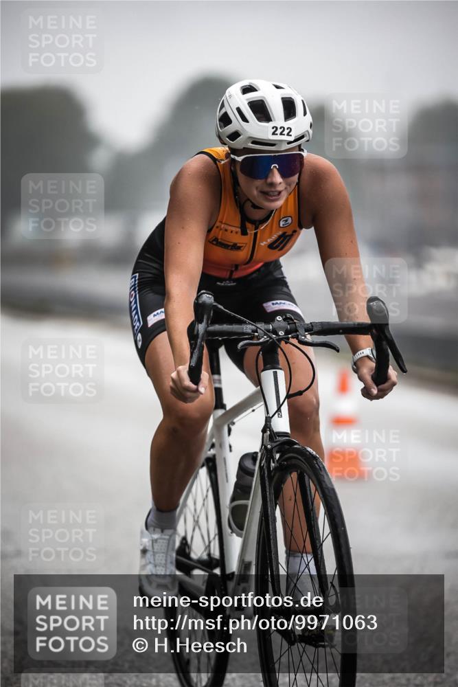 16.08.2026 - KN Förde Triathlon 2026 H.Heesch http://msf.ph/oto/9971063 16.08.2026 09:56:55 Radfahren 145, 153, 222 meine-sportfotos.de