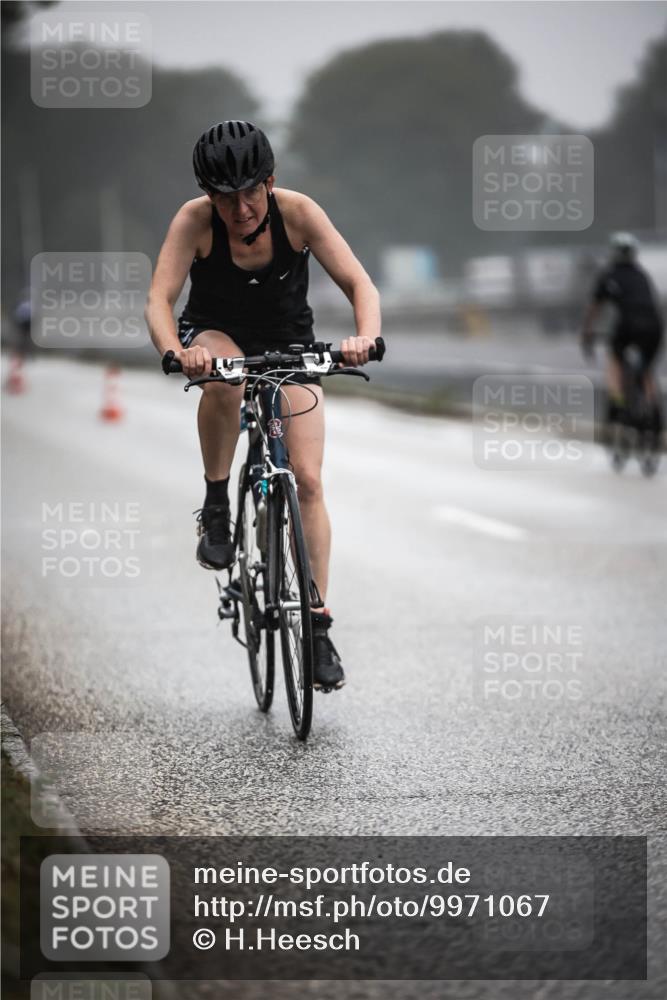 16.08.2026 - KN Förde Triathlon 2026 H.Heesch http://msf.ph/oto/9971067 16.08.2026 09:57:00 Radfahren 145, 213, 215 meine-sportfotos.de