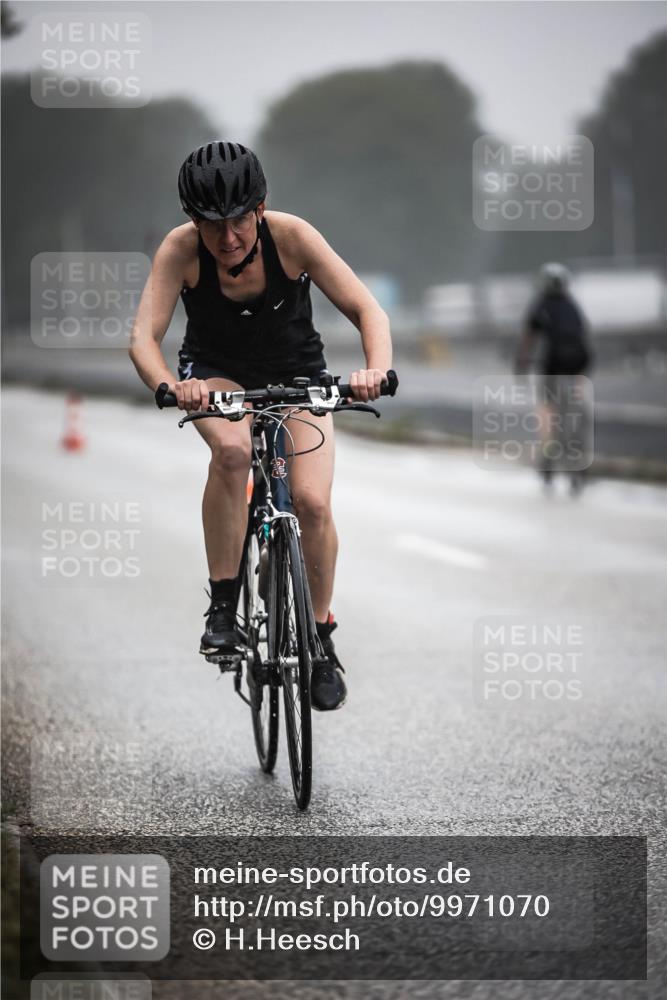 16.08.2026 - KN Förde Triathlon 2026 H.Heesch http://msf.ph/oto/9971070 16.08.2026 09:57:00 Radfahren 145, 213, 215 meine-sportfotos.de