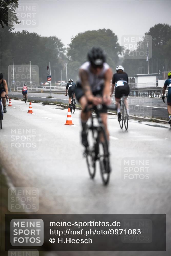 16.08.2026 - KN Förde Triathlon 2026 H.Heesch http://msf.ph/oto/9971083 16.08.2026 09:57:20 Radfahren 124, 182 meine-sportfotos.de
