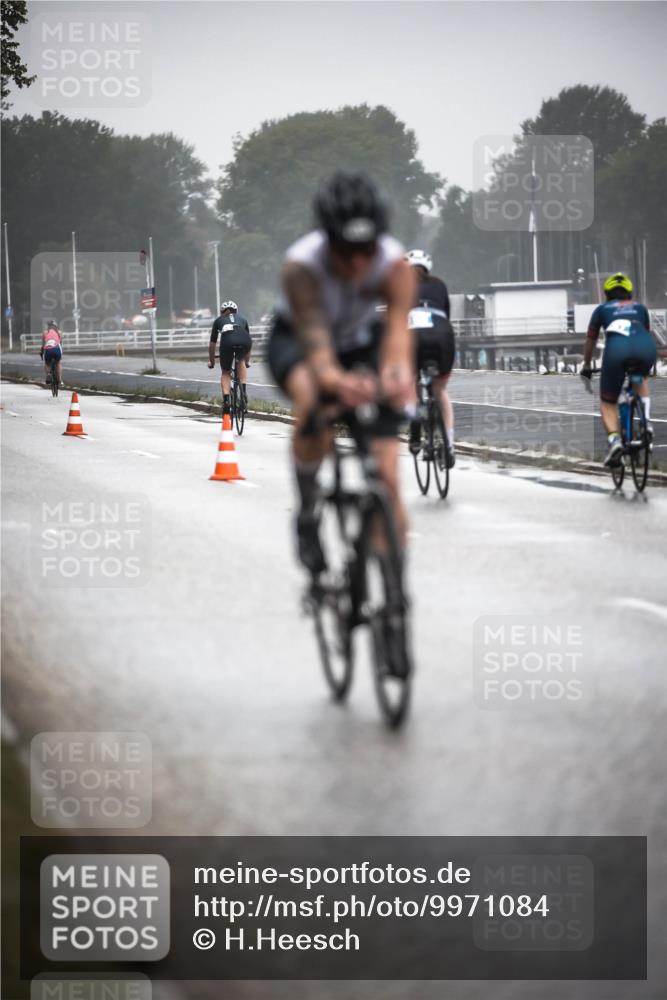 16.08.2026 - KN Förde Triathlon 2026 H.Heesch http://msf.ph/oto/9971084 16.08.2026 09:57:20 Radfahren 124, 182 meine-sportfotos.de
