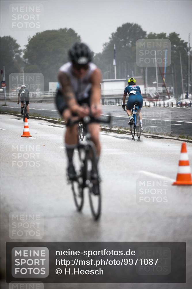 16.08.2026 - KN Förde Triathlon 2026 H.Heesch http://msf.ph/oto/9971087 16.08.2026 09:57:20 Radfahren 124, 182 meine-sportfotos.de