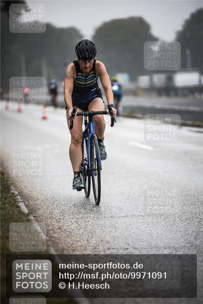 16.08.2026 - KN Förde Triathlon 2026 H.Heesch http://msf.ph/oto/9971091 16.08.2026 09:57:22 Radfahren 124, 182 meine-sportfotos.de