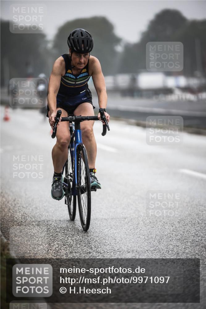 16.08.2026 - KN Förde Triathlon 2026 H.Heesch http://msf.ph/oto/9971097 16.08.2026 09:57:22 Radfahren 124, 182 meine-sportfotos.de