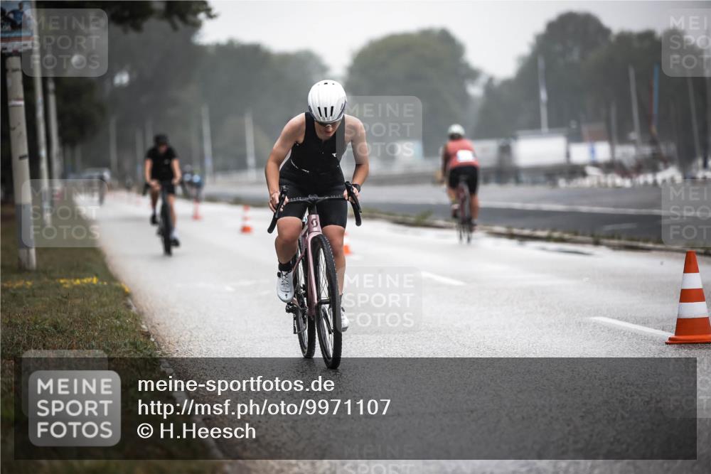 16.08.2026 - KN Förde Triathlon 2026 H.Heesch http://msf.ph/oto/9971107 16.08.2026 09:57:33 Radfahren 178, 187, 189, 192, 206, 247, 248 meine-sportfotos.de