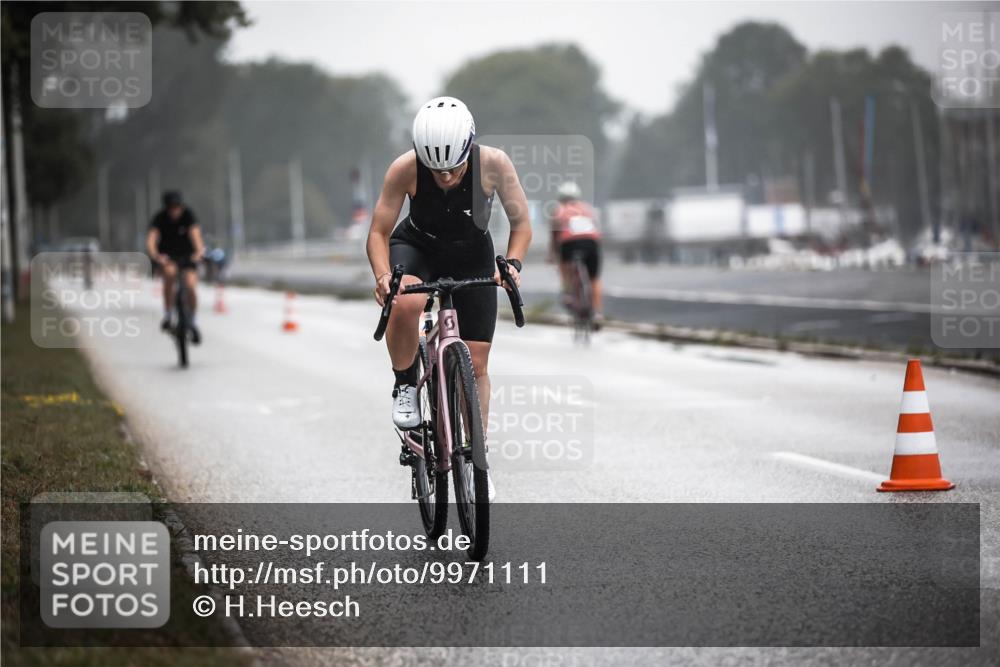 16.08.2026 - KN Förde Triathlon 2026 H.Heesch http://msf.ph/oto/9971111 16.08.2026 09:57:33 Radfahren 178, 187, 189, 192, 206, 247, 248 meine-sportfotos.de