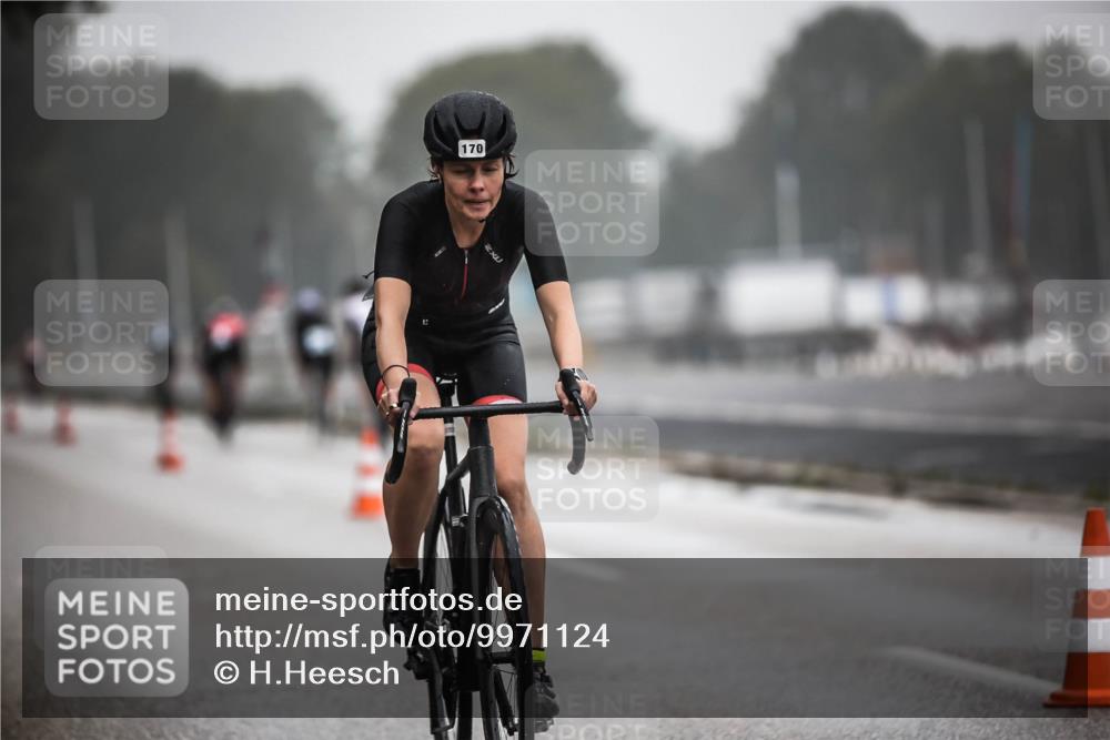16.08.2026 - KN Förde Triathlon 2026 H.Heesch http://msf.ph/oto/9971124 16.08.2026 09:57:47 Radfahren 161, 164, 166, 246 meine-sportfotos.de