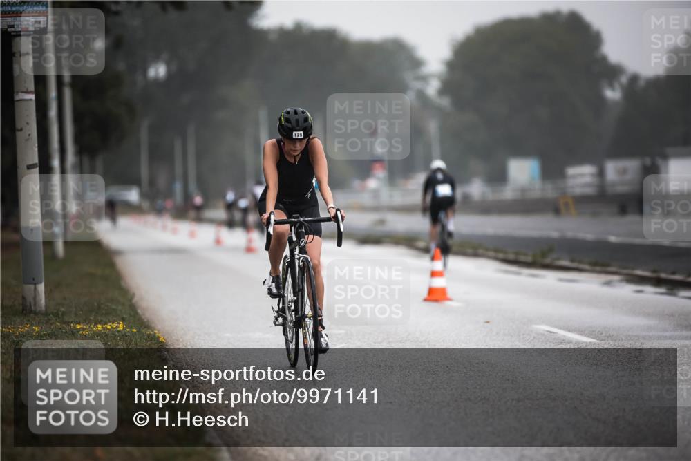 16.08.2026 - KN Förde Triathlon 2026 H.Heesch http://msf.ph/oto/9971141 16.08.2026 09:57:52 Radfahren 161, 238 meine-sportfotos.de