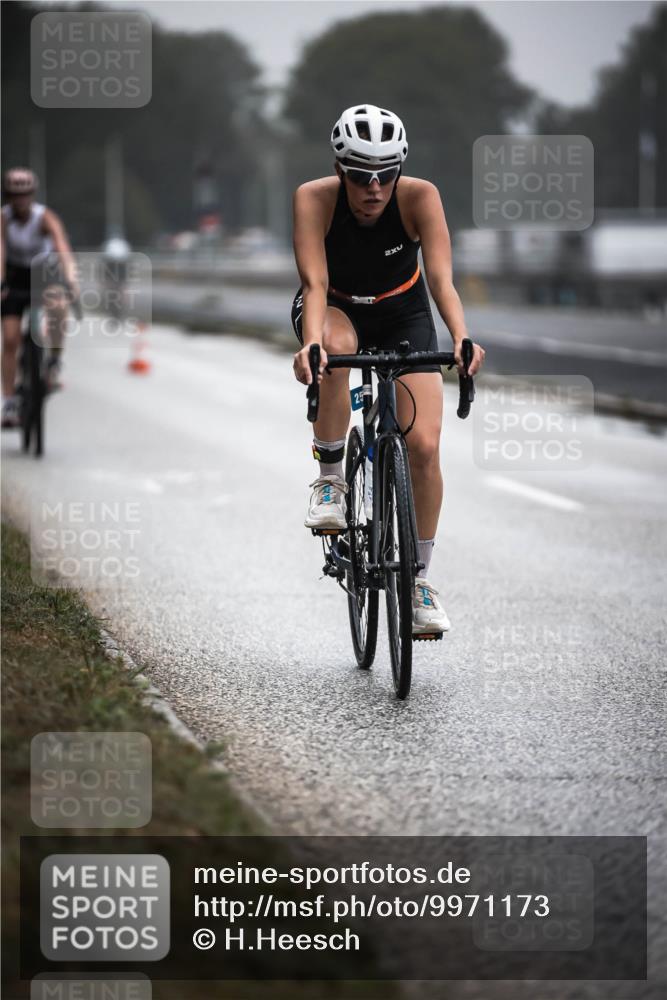 16.08.2026 - KN Förde Triathlon 2026 H.Heesch http://msf.ph/oto/9971173 16.08.2026 09:58:19 Radfahren 186, 205, 251, 262 meine-sportfotos.de
