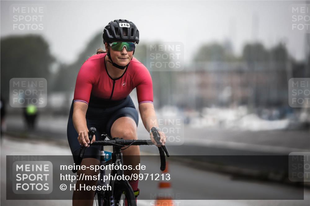 16.08.2026 - KN Förde Triathlon 2026 H.Heesch http://msf.ph/oto/9971213 16.08.2026 09:58:49 Radfahren 216, 265 meine-sportfotos.de