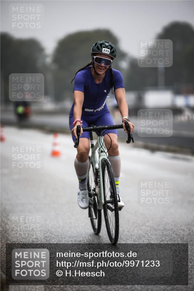 16.08.2026 - KN Förde Triathlon 2026 H.Heesch http://msf.ph/oto/9971233 16.08.2026 09:58:56 Radfahren 138, 156, 174, 254, 265 meine-sportfotos.de