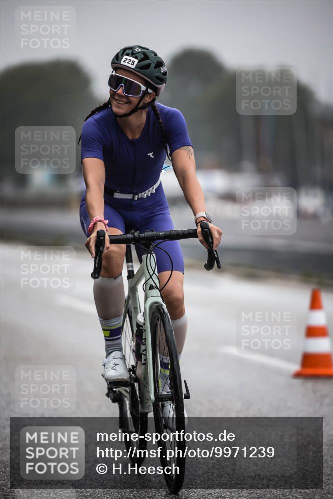 16.08.2026 - KN Förde Triathlon 2026 H.Heesch http://msf.ph/oto/9971239 16.08.2026 09:58:56 Radfahren 138, 156, 174, 254, 265 meine-sportfotos.de