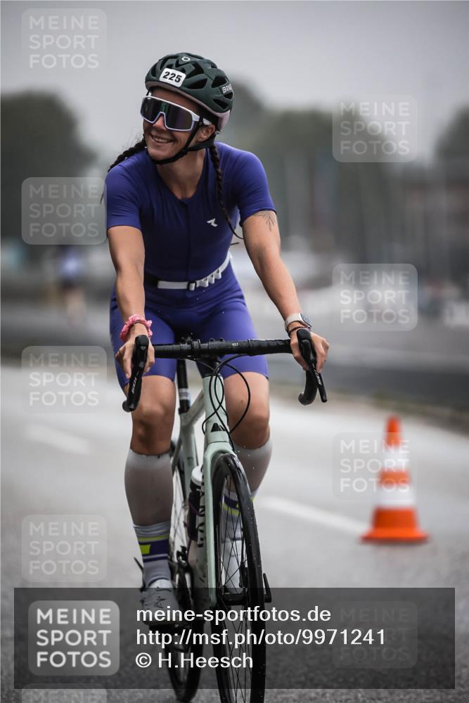 16.08.2026 - KN Förde Triathlon 2026 H.Heesch http://msf.ph/oto/9971241 16.08.2026 09:58:56 Radfahren 138, 156, 174, 254, 265 meine-sportfotos.de