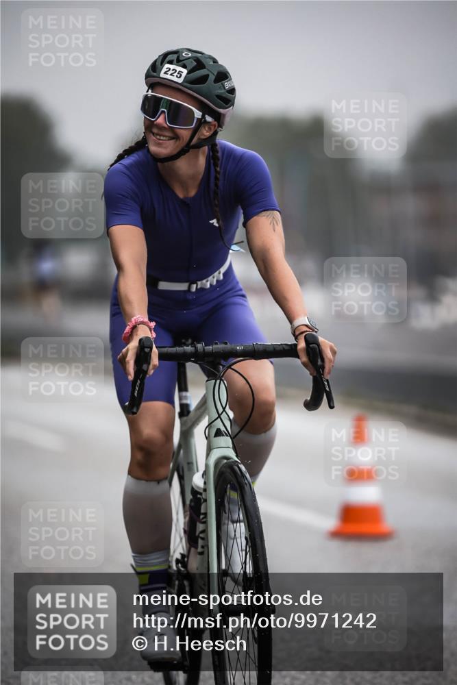 16.08.2026 - KN Förde Triathlon 2026 H.Heesch http://msf.ph/oto/9971242 16.08.2026 09:58:56 Radfahren 138, 156, 174, 254, 265 meine-sportfotos.de