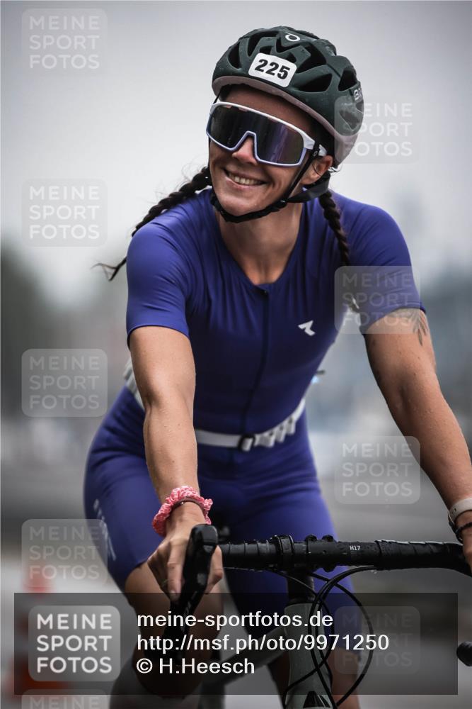 16.08.2026 - KN Förde Triathlon 2026 H.Heesch http://msf.ph/oto/9971250 16.08.2026 09:58:57 Radfahren 138, 156, 174, 254, 265 meine-sportfotos.de