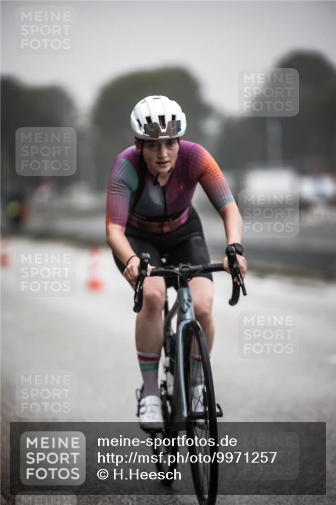 16.08.2026 - KN Förde Triathlon 2026 H.Heesch http://msf.ph/oto/9971257 16.08.2026 09:58:58 Radfahren 138, 156, 174, 254 meine-sportfotos.de