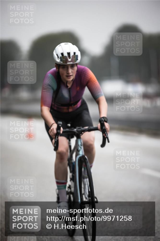 16.08.2026 - KN Förde Triathlon 2026 H.Heesch http://msf.ph/oto/9971258 16.08.2026 09:58:58 Radfahren 138, 156, 174, 254 meine-sportfotos.de