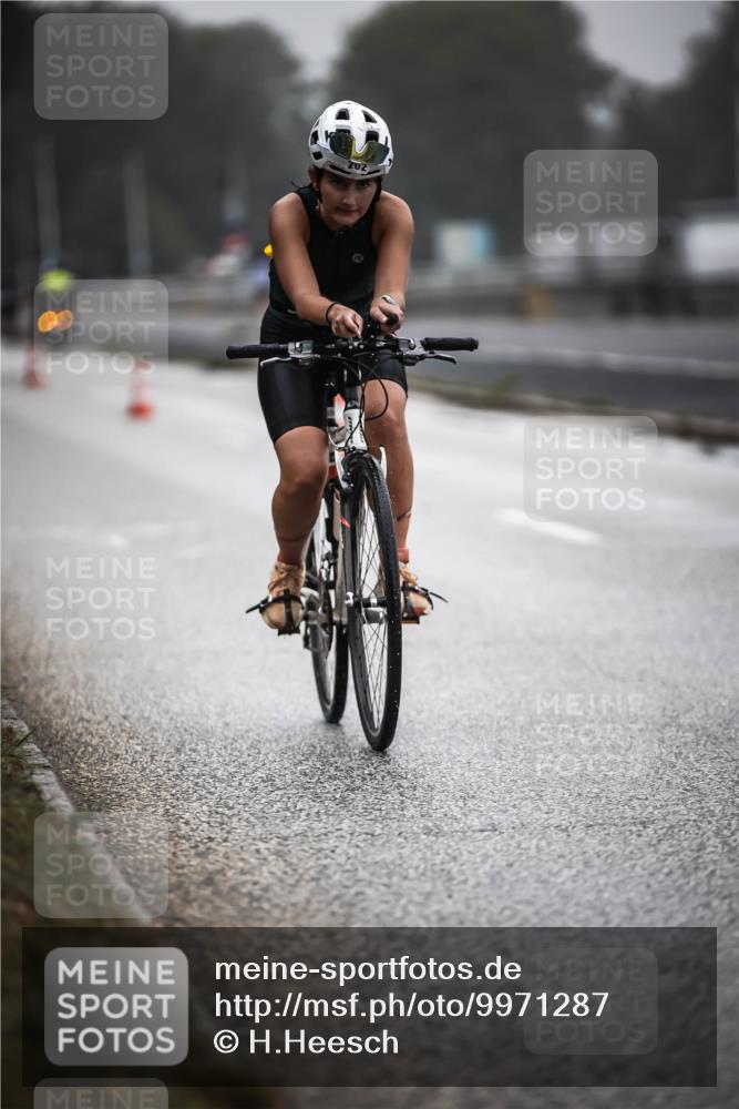 16.08.2026 - KN Förde Triathlon 2026 H.Heesch http://msf.ph/oto/9971287 16.08.2026 09:59:16 Radfahren 202 meine-sportfotos.de