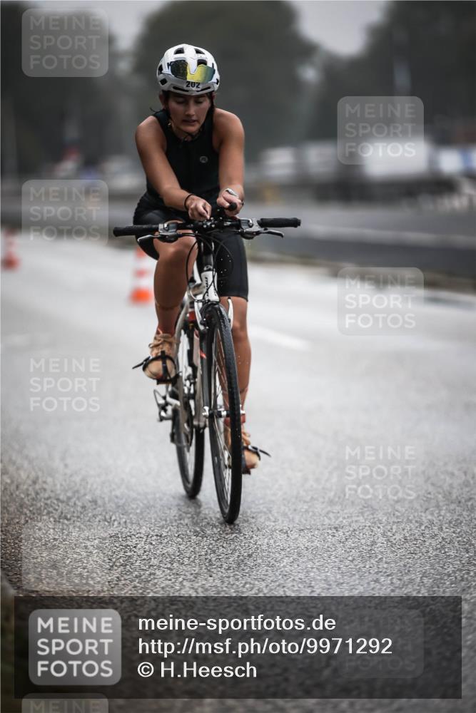 16.08.2026 - KN Förde Triathlon 2026 H.Heesch http://msf.ph/oto/9971292 16.08.2026 09:59:16 Radfahren 202 meine-sportfotos.de