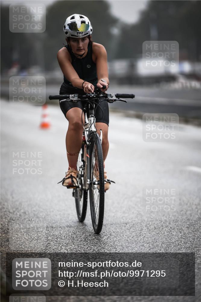 16.08.2026 - KN Förde Triathlon 2026 H.Heesch http://msf.ph/oto/9971295 16.08.2026 09:59:16 Radfahren 202 meine-sportfotos.de