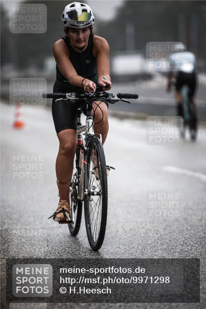 16.08.2026 - KN Förde Triathlon 2026 H.Heesch http://msf.ph/oto/9971298 16.08.2026 09:59:17 Radfahren 202 meine-sportfotos.de