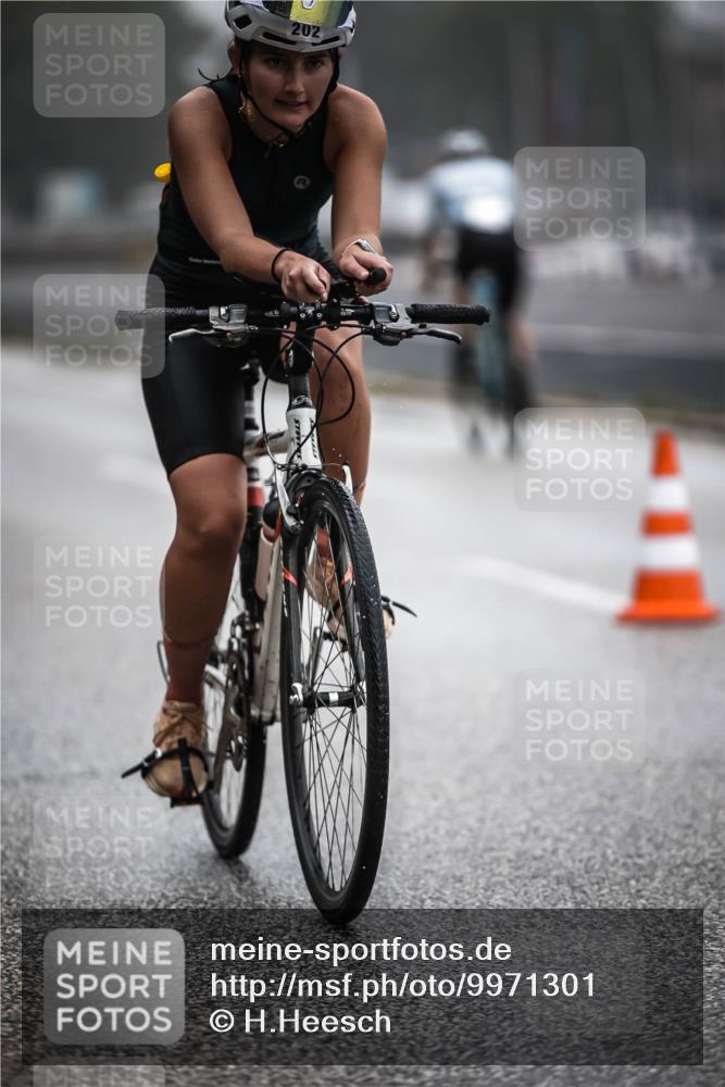 16.08.2026 - KN Förde Triathlon 2026 H.Heesch http://msf.ph/oto/9971301 16.08.2026 09:59:17 Radfahren 202 meine-sportfotos.de