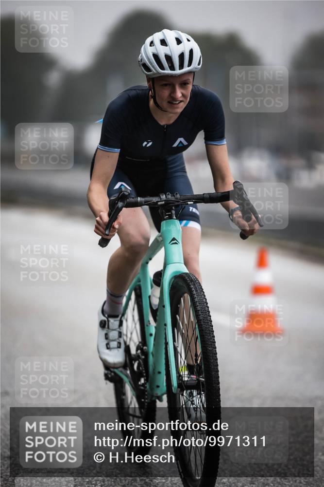 16.08.2026 - KN Förde Triathlon 2026 H.Heesch http://msf.ph/oto/9971311 16.08.2026 09:59:22 Radfahren 201, 268 meine-sportfotos.de